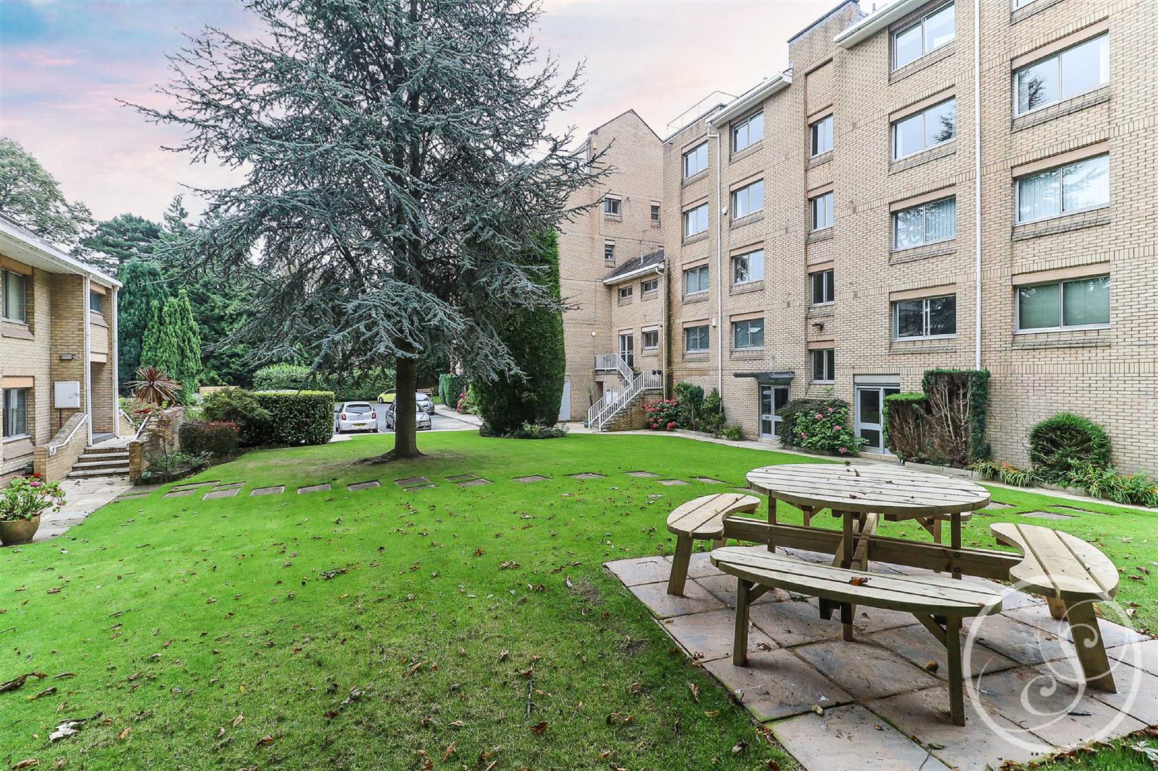 Estate Agents Covering Leeds and Surrounding Areas Property For Sale